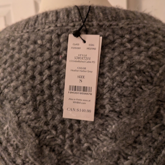 Sweater in Gray - Picture 4 of 5